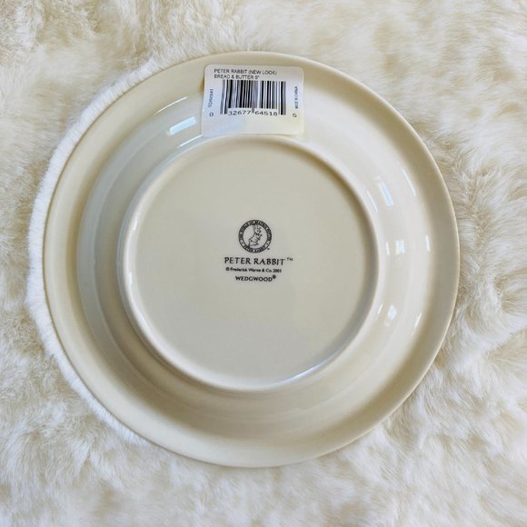 Wedgwood “Peter Rabbit” Frederick Warne & Co. 2001, 6" Bread Plate, NEW - Picture 3 of 5